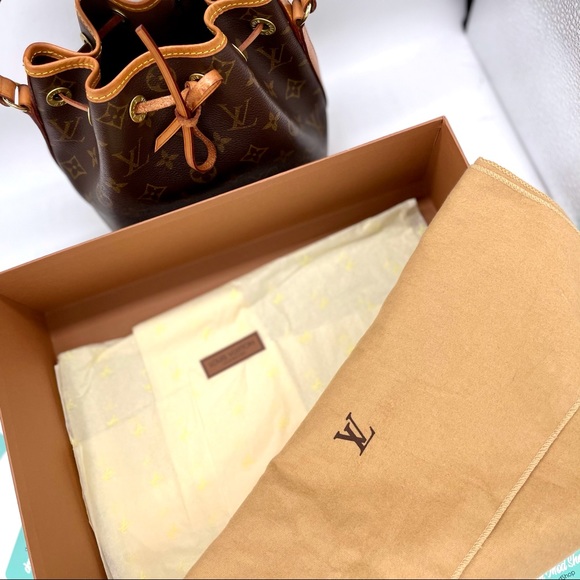 DECIDED TO KEEP A WHILE Vintage Louis Vuitton Neo Noe Bag - Picture 10 of 16